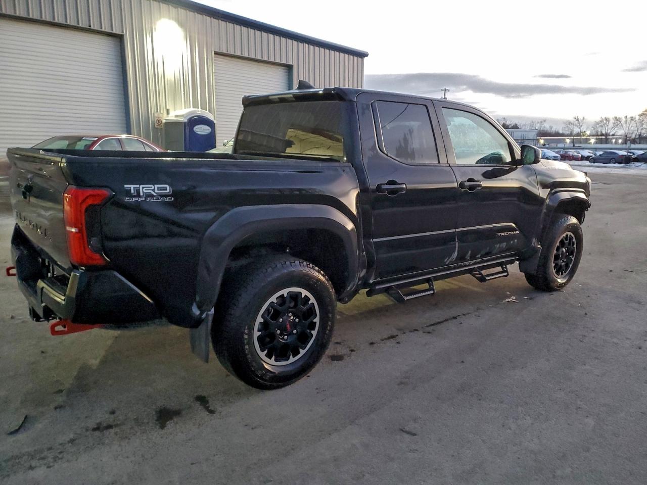2024 TOYOTA TACOMA DOUBLE CAB photo 3
