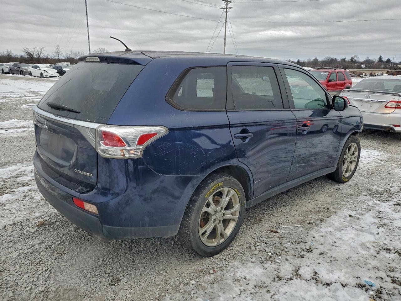 2014 MITSUBISHI OUTLANDER SE photo 3