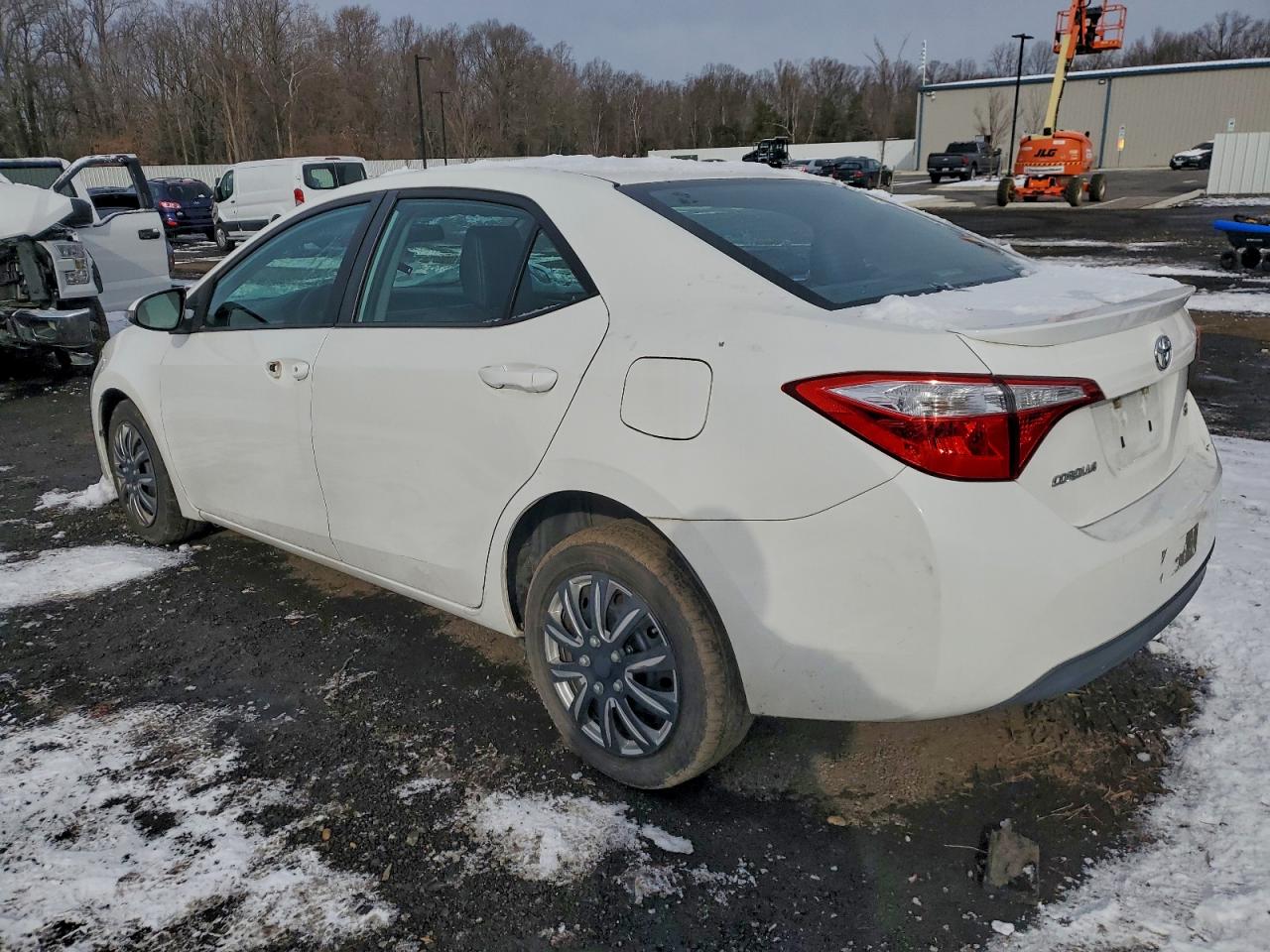 2014 TOYOTA COROLLA L photo 2