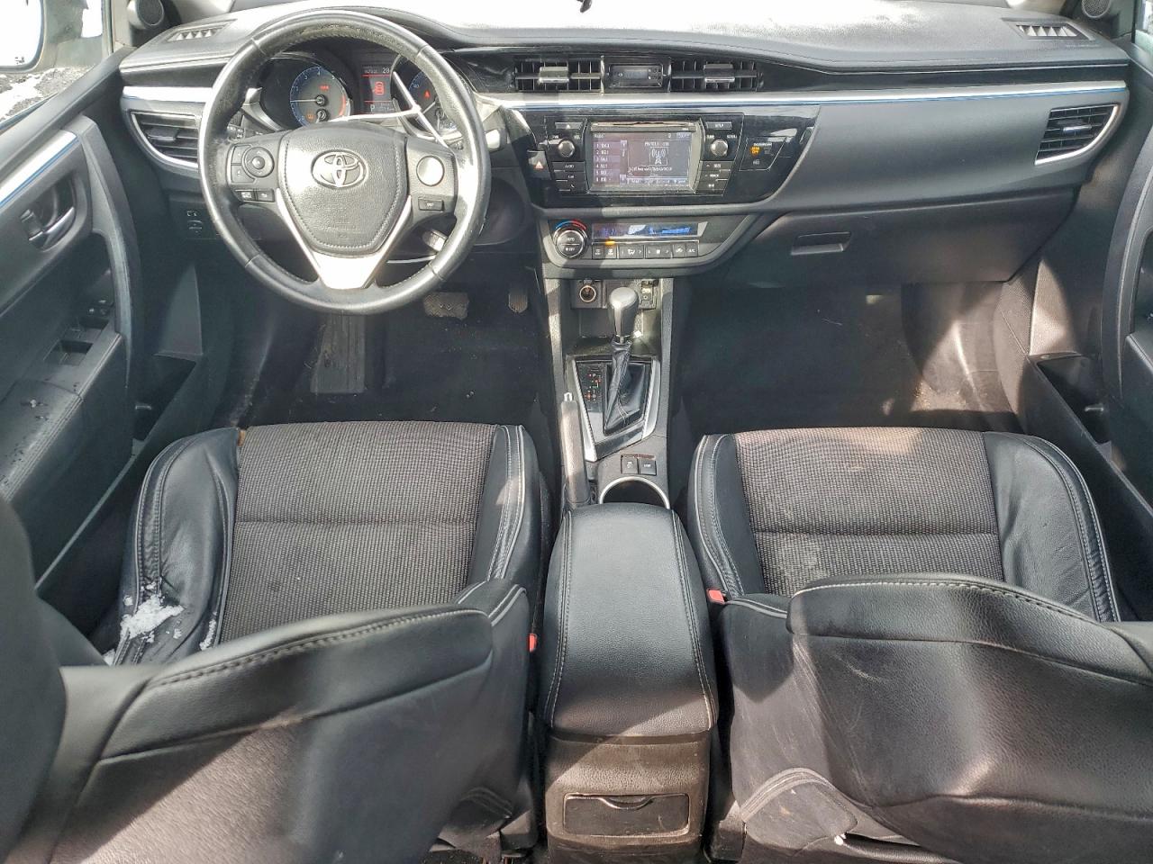 2014 TOYOTA COROLLA L photo 8