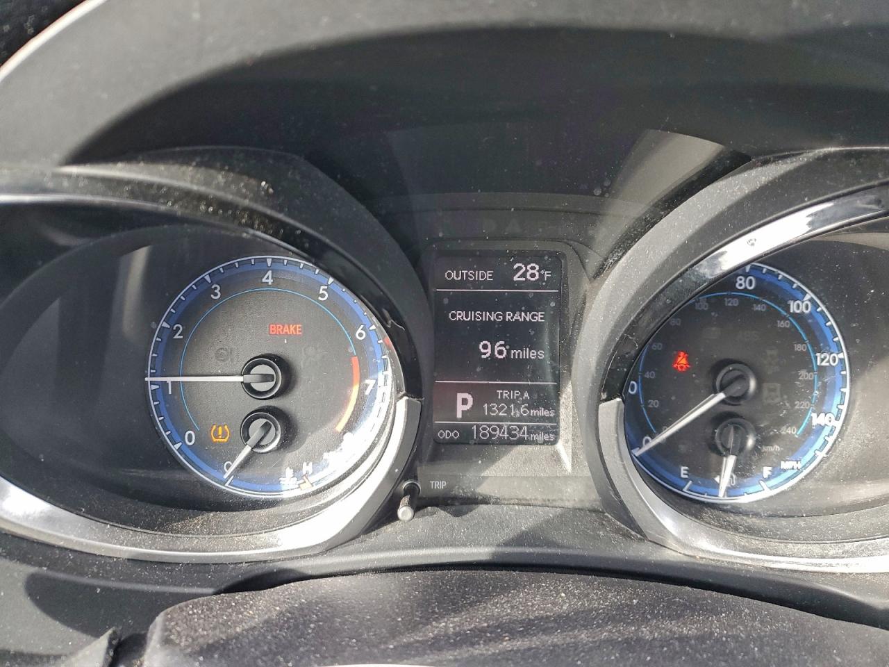 2014 TOYOTA COROLLA L photo 9
