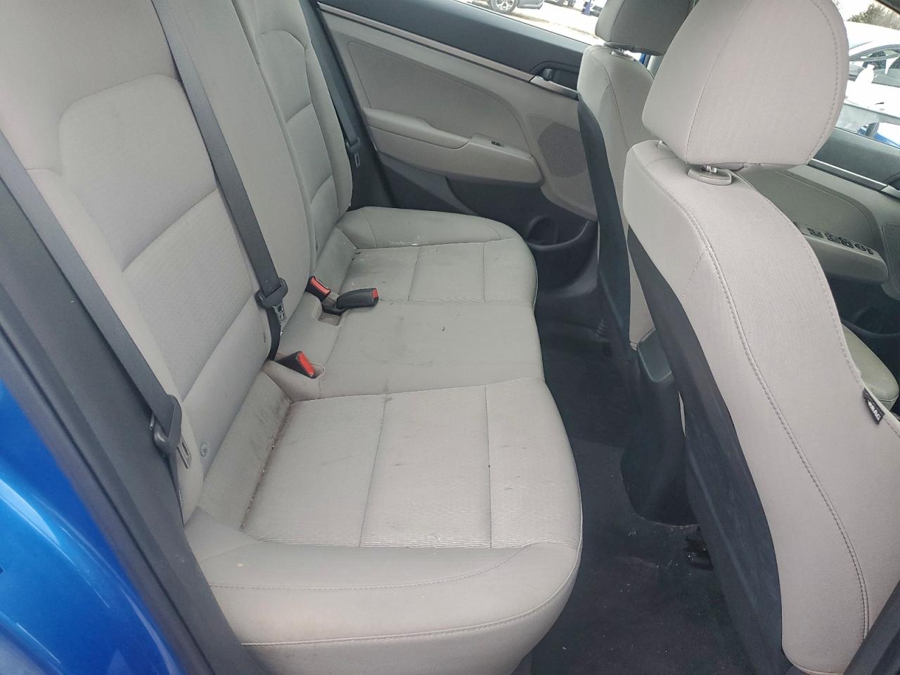 2017 HYUNDAI ELANTRA SE photo 10