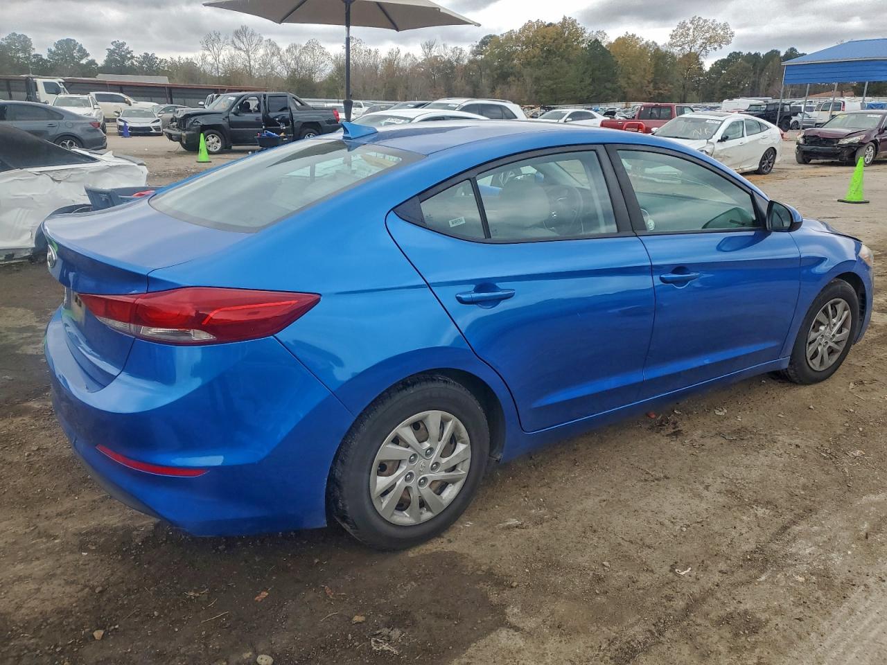 2017 HYUNDAI ELANTRA SE photo 3