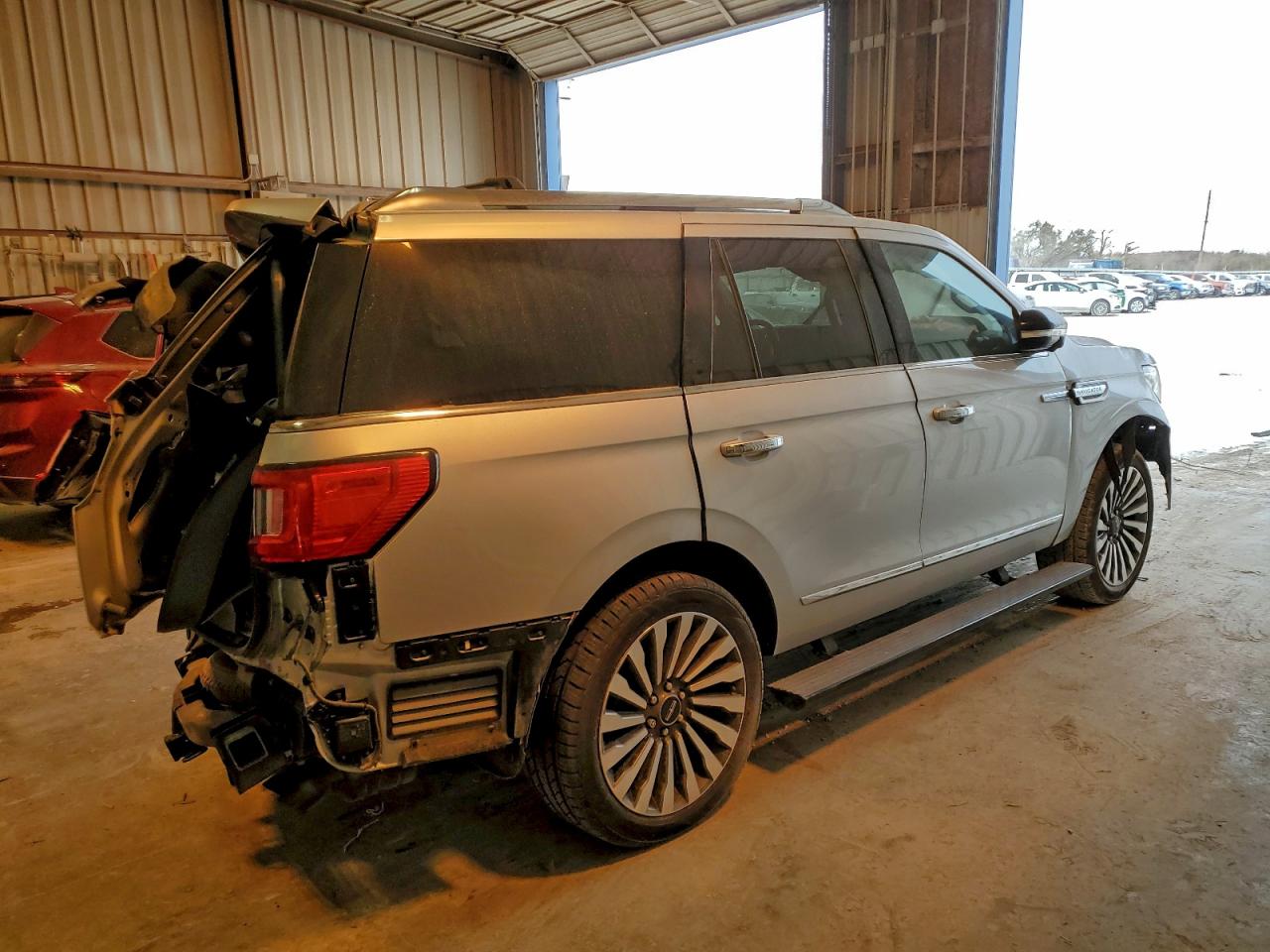 2019 LINCOLN NAVIGATOR RESERVE photo 5