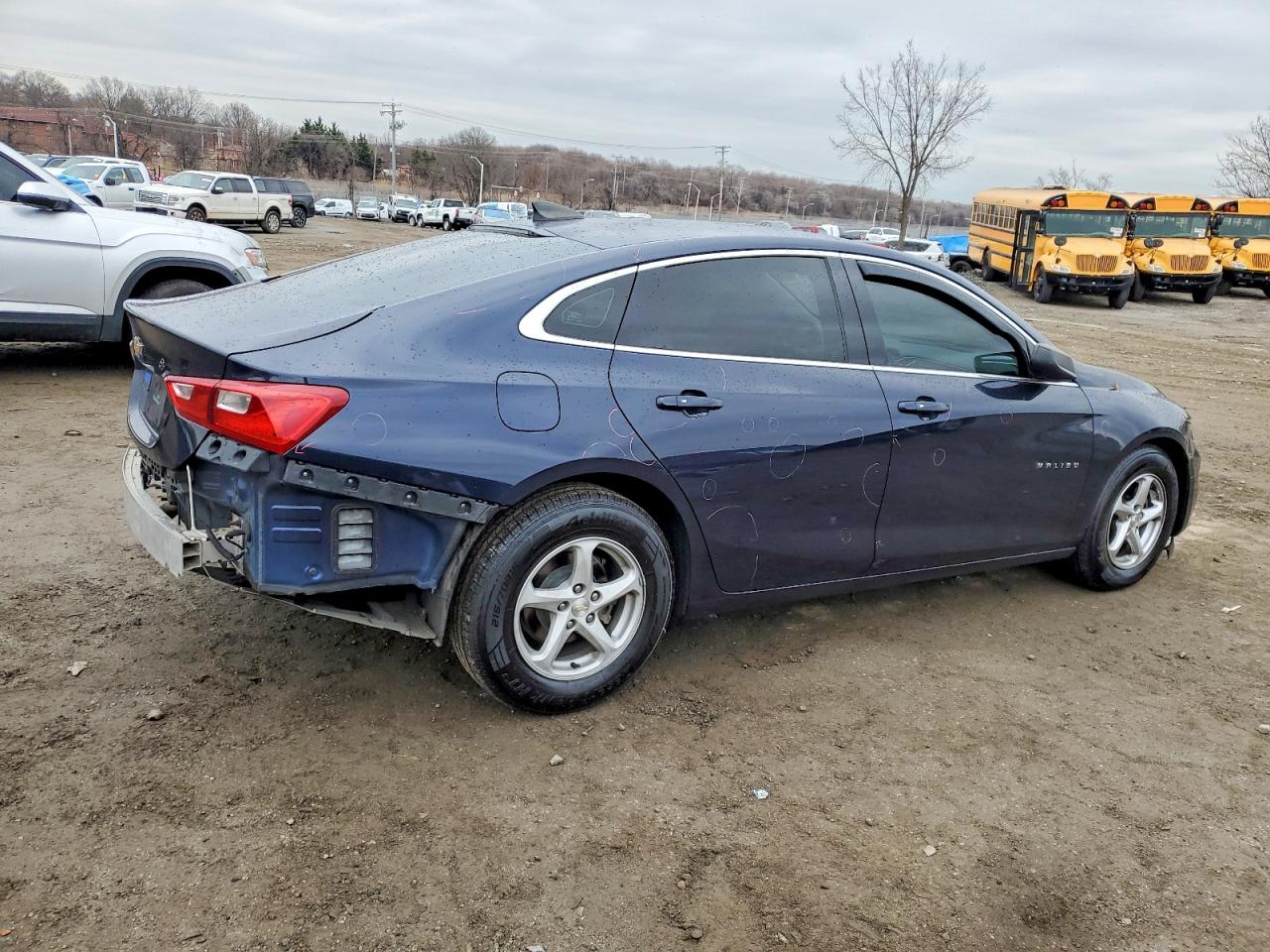 2018 CHEVROLET MALIBU LS photo 5