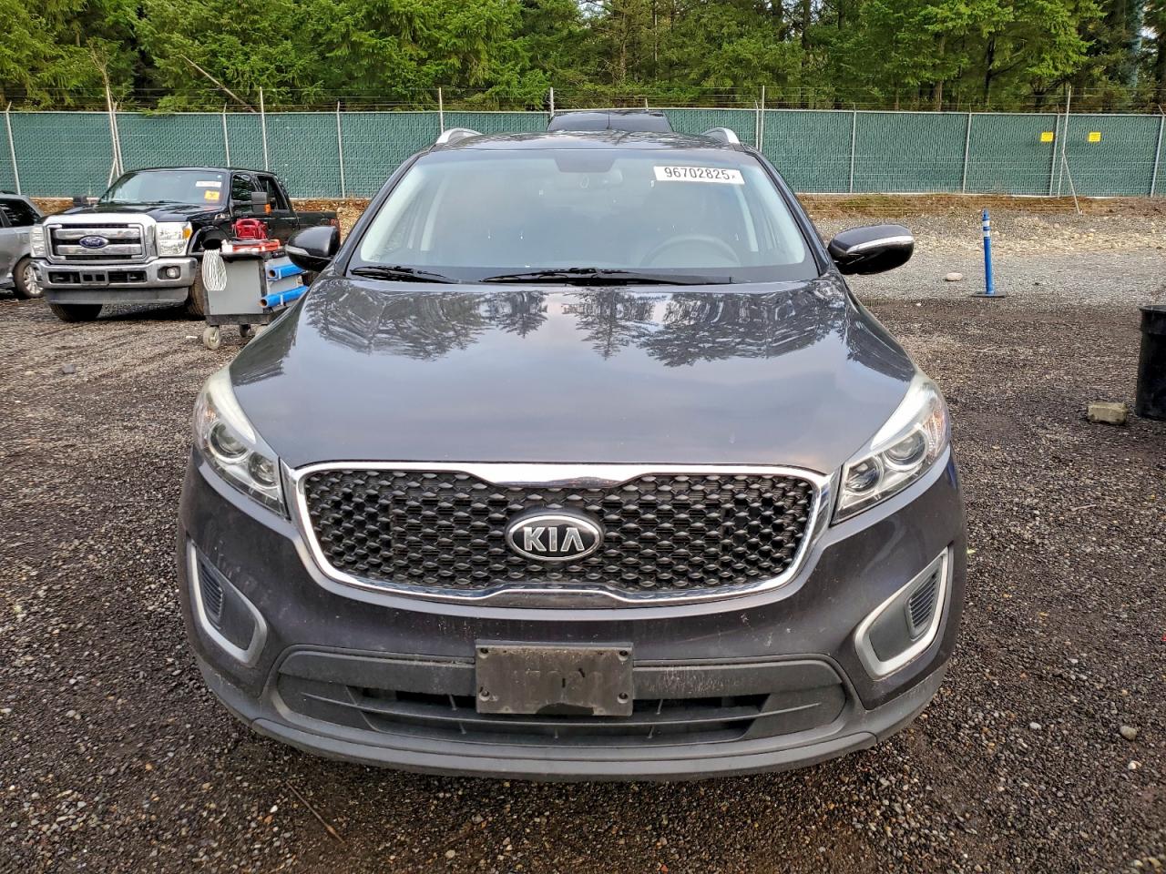 2017 KIA SORENTO LX photo 5