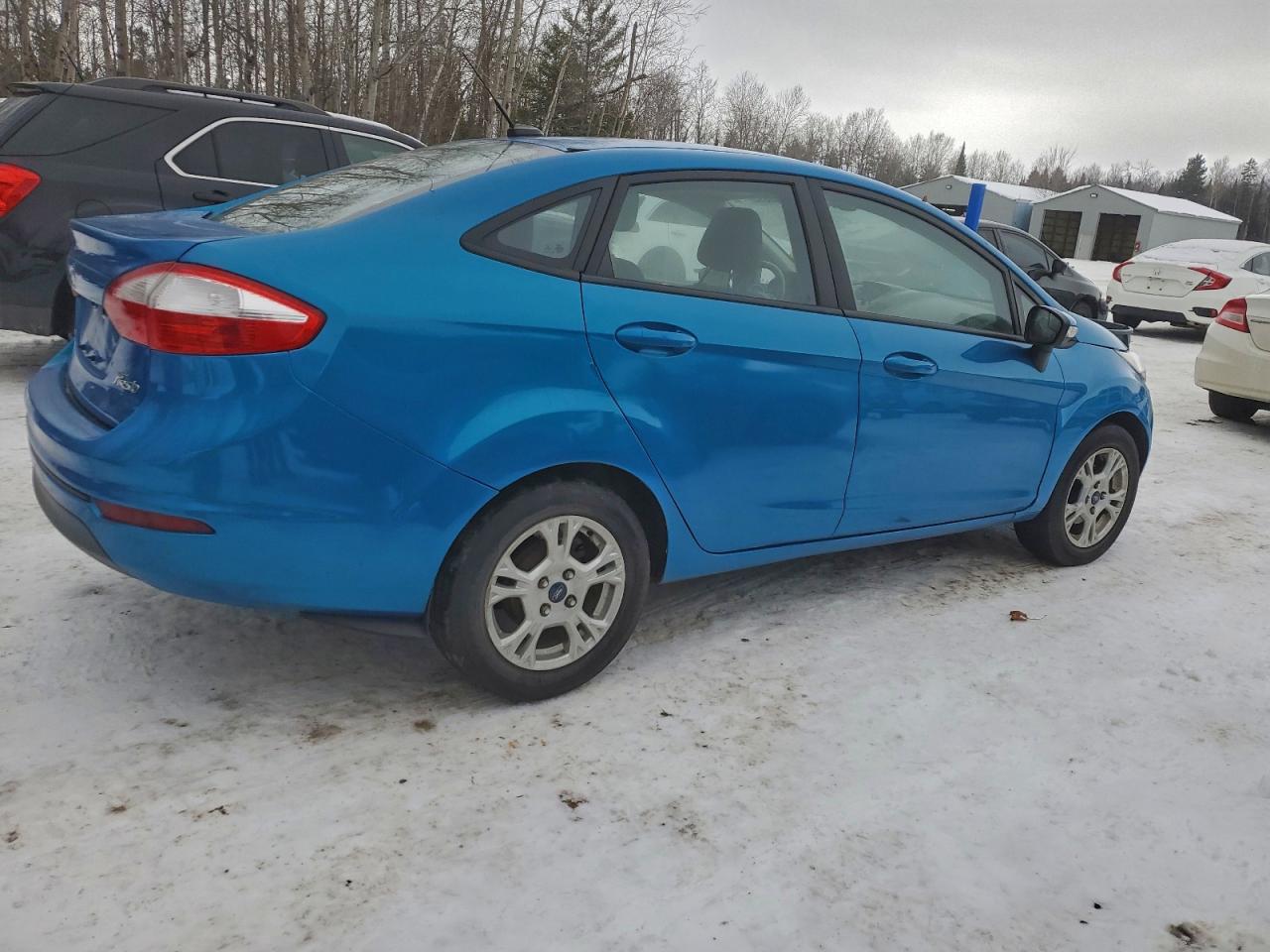 2016 FORD FIESTA SE photo 3