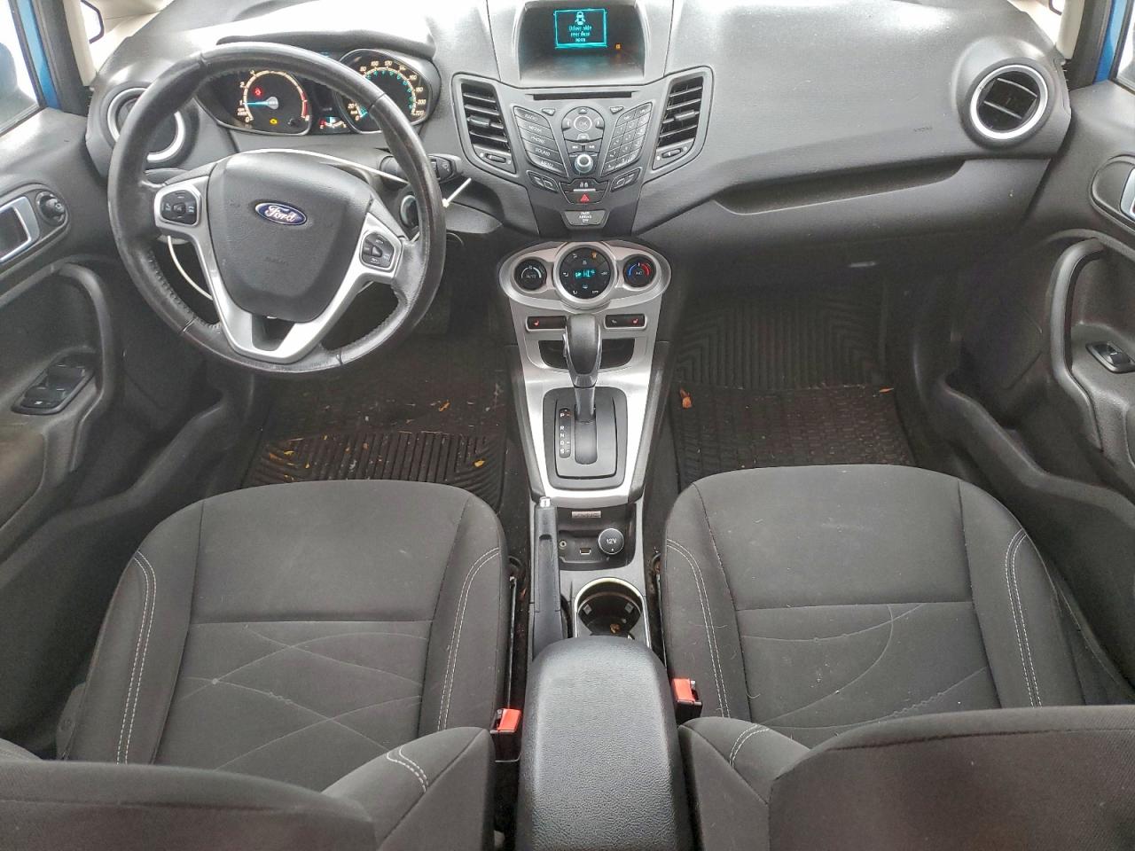 2016 FORD FIESTA SE photo 8