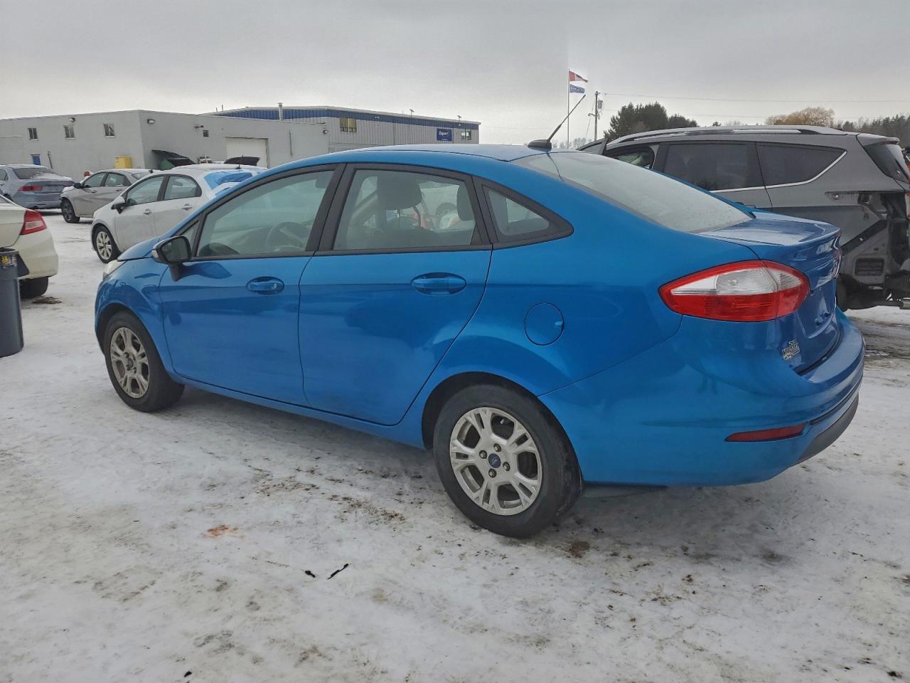 2016 FORD FIESTA SE photo 2
