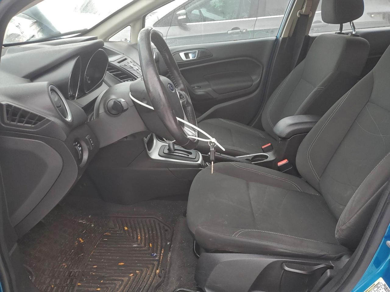 2016 FORD FIESTA SE photo 7