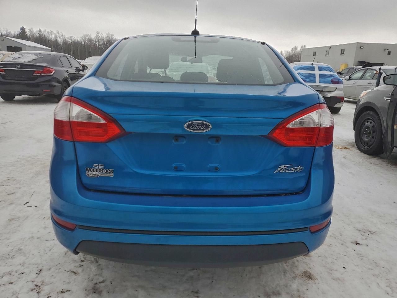 2016 FORD FIESTA SE photo 6
