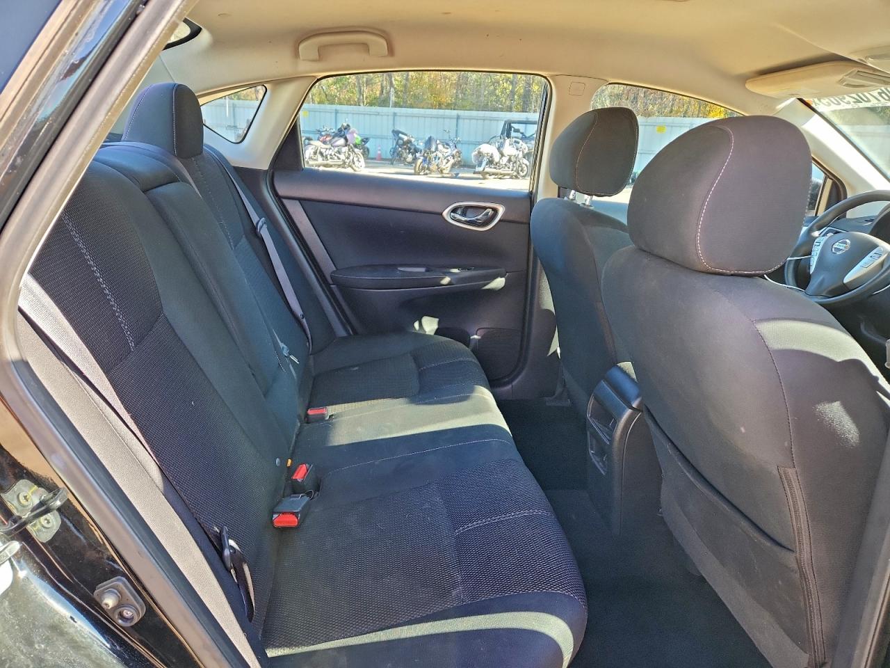2015 NISSAN SENTRA S photo 10