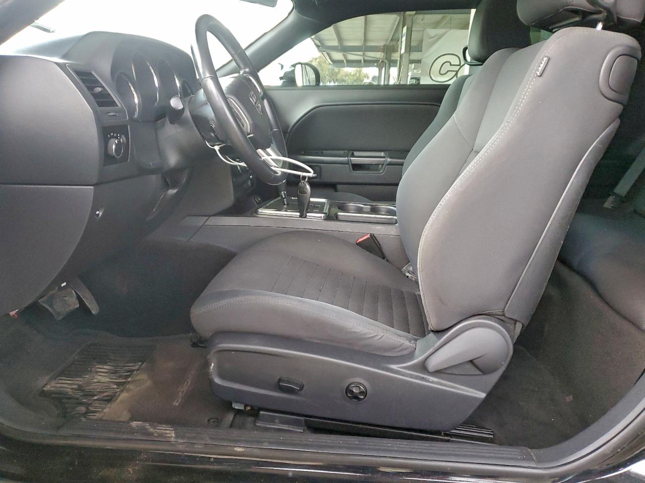 2012 DODGE CHALLENGER SXT photo 7