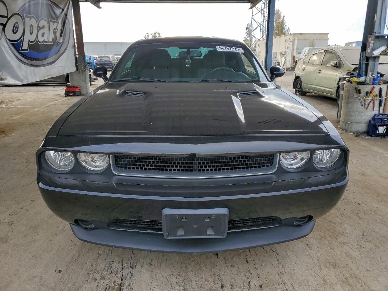 2012 DODGE CHALLENGER SXT photo 5