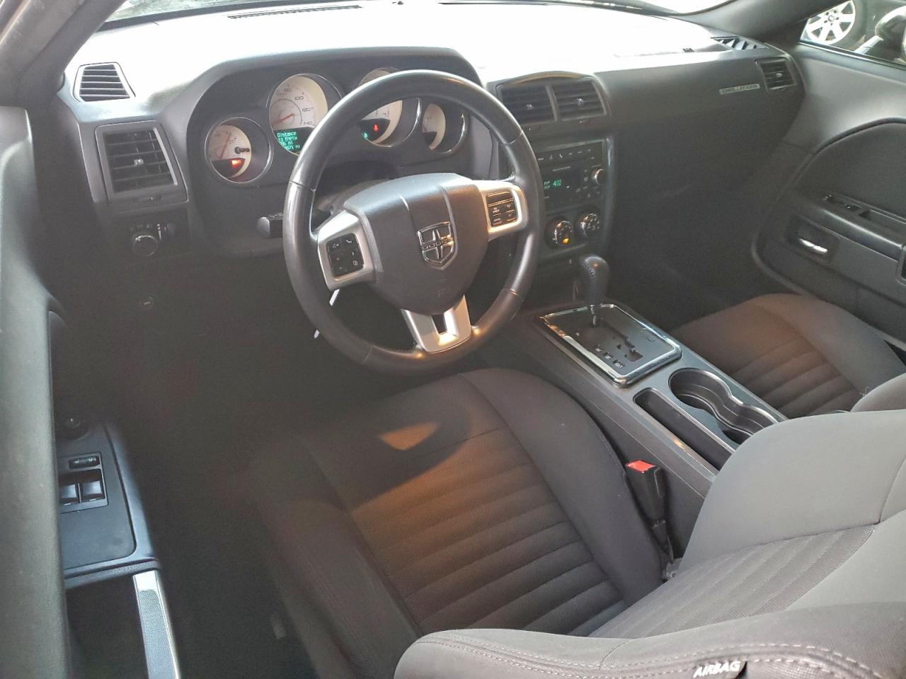 2012 DODGE CHALLENGER SXT photo 8