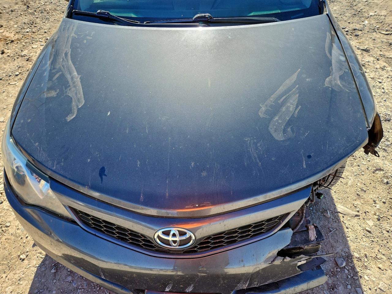 2014 TOYOTA CAMRY L photo 11