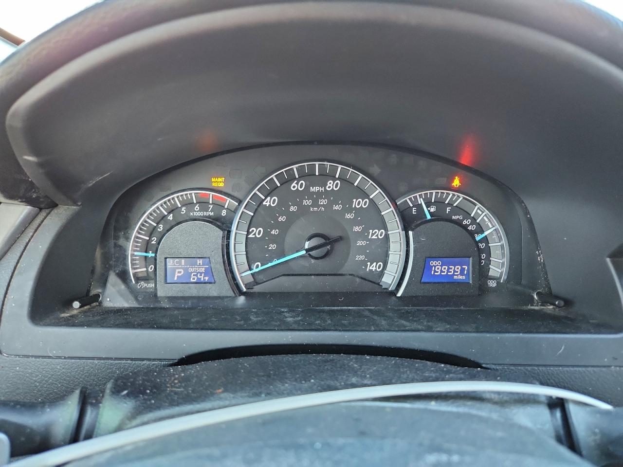 2014 TOYOTA CAMRY L photo 9