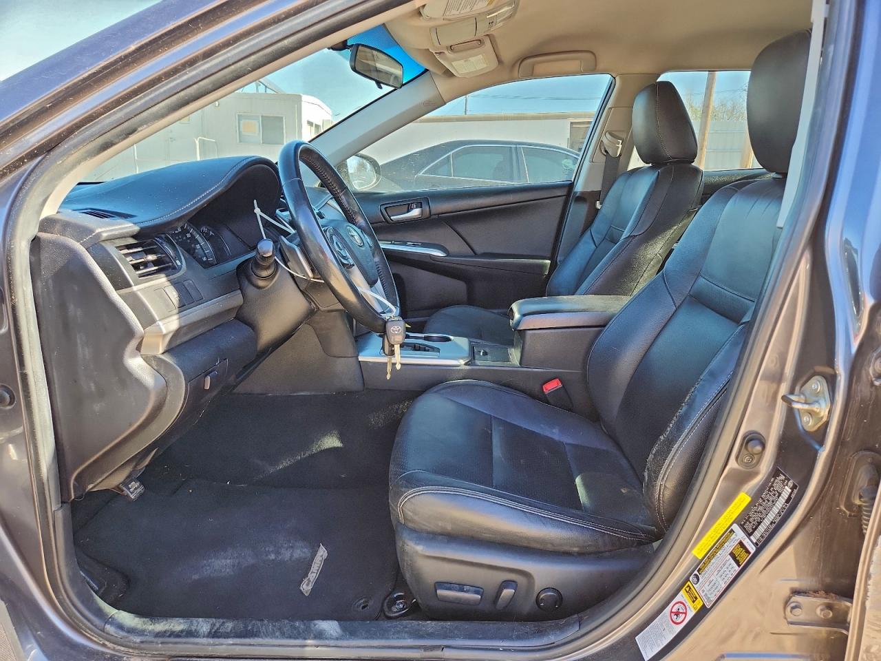 2014 TOYOTA CAMRY L photo 7