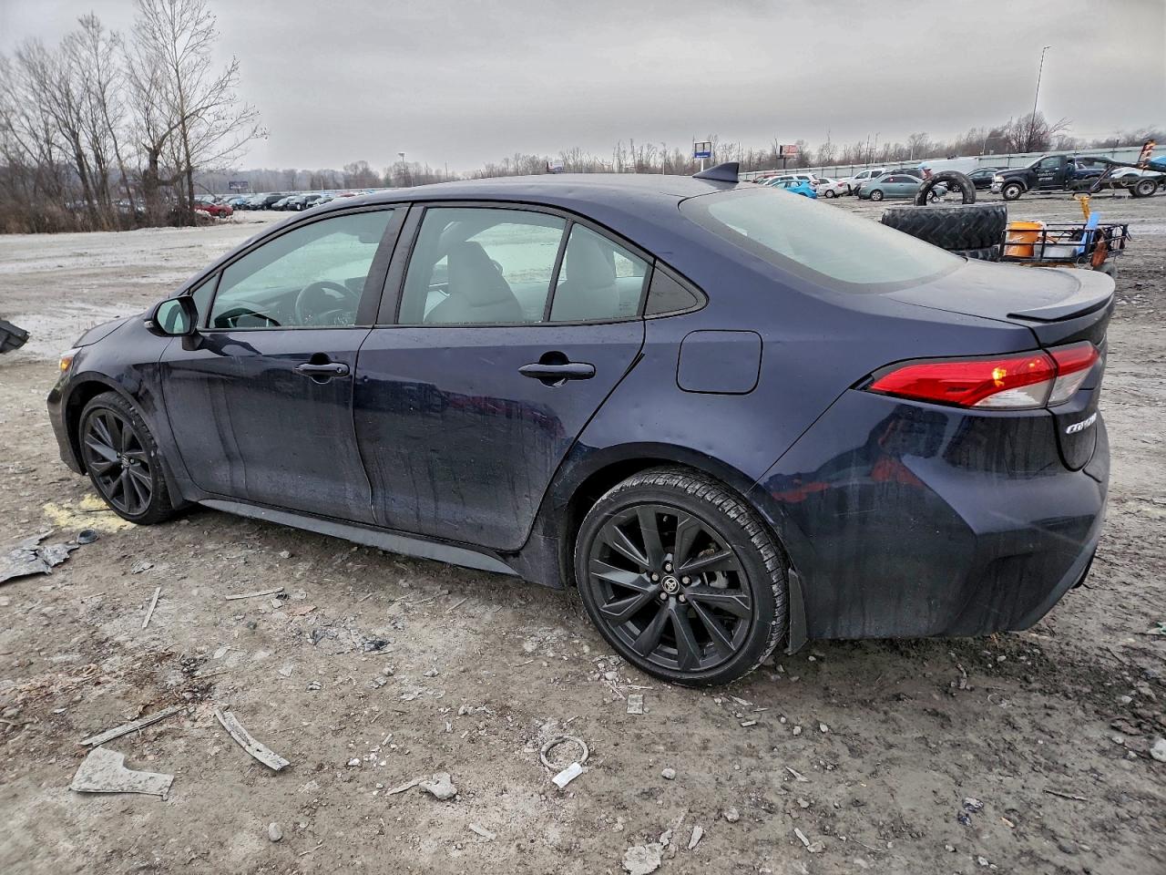 2023 TOYOTA COROLLA SE photo 2