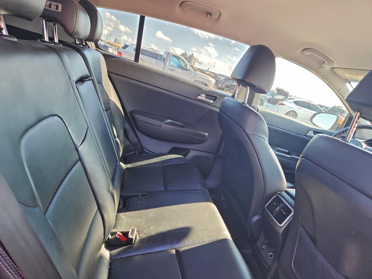 2017 KIA SPORTAGE EX photo 11