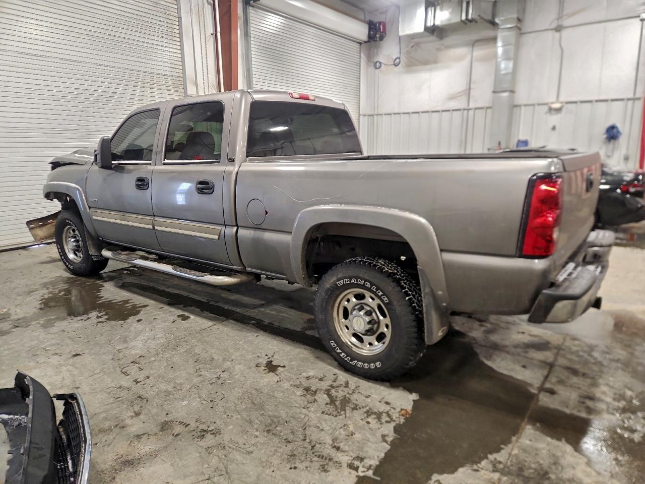 2006 CHEVROLET SILVERADO K2500 HEAVY DUTY photo 2