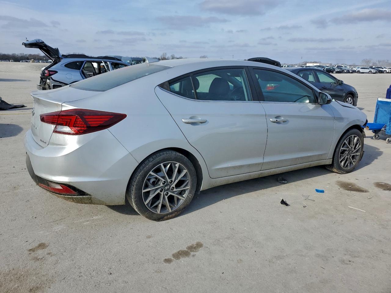 2019 HYUNDAI ELANTRA SEL photo 3