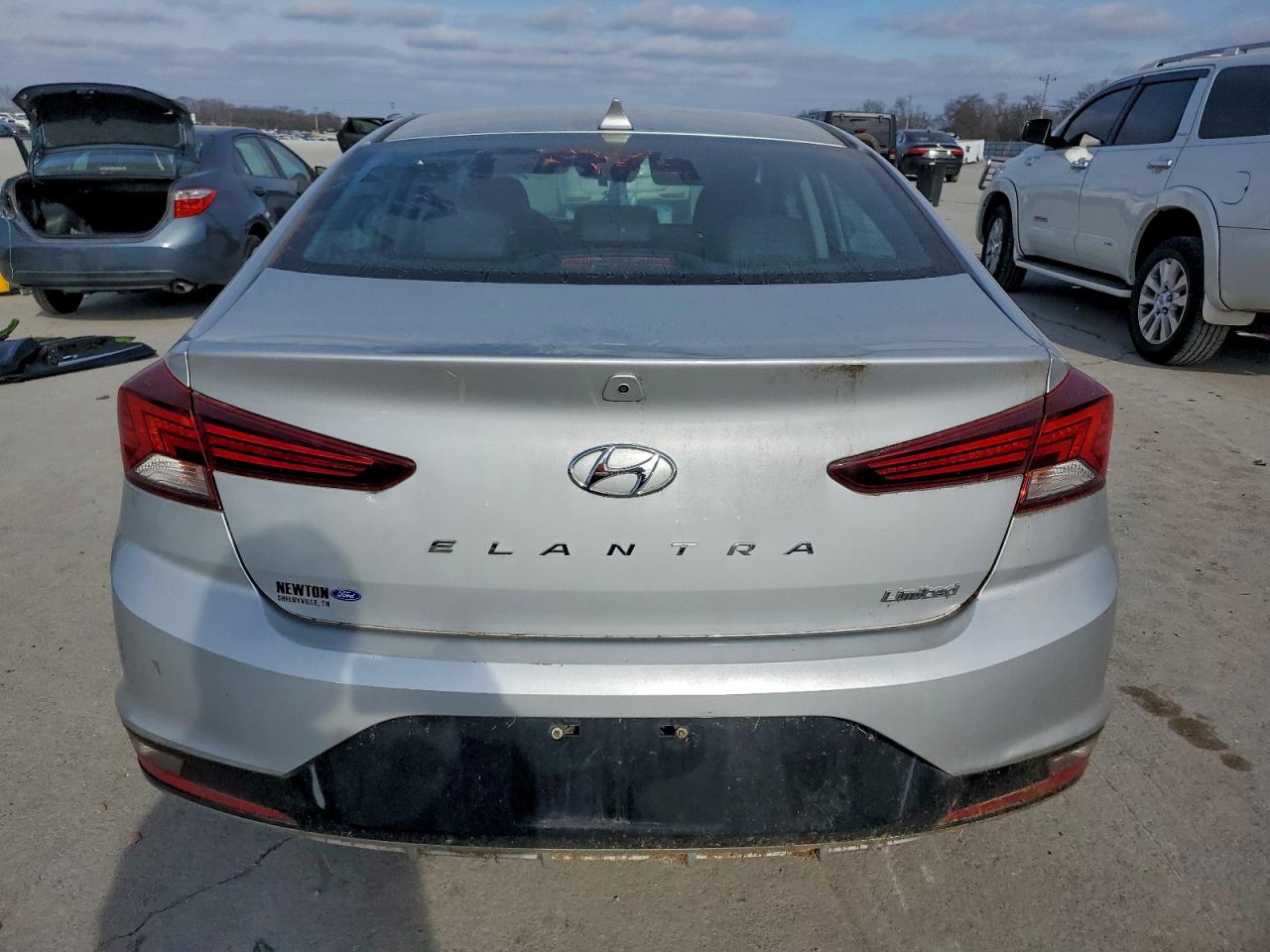2019 HYUNDAI ELANTRA SEL photo 6