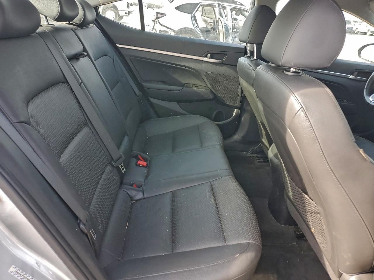 2019 HYUNDAI ELANTRA SEL photo 10