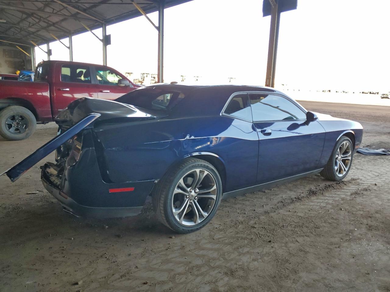 2016 DODGE CHALLENGER SXT photo 3