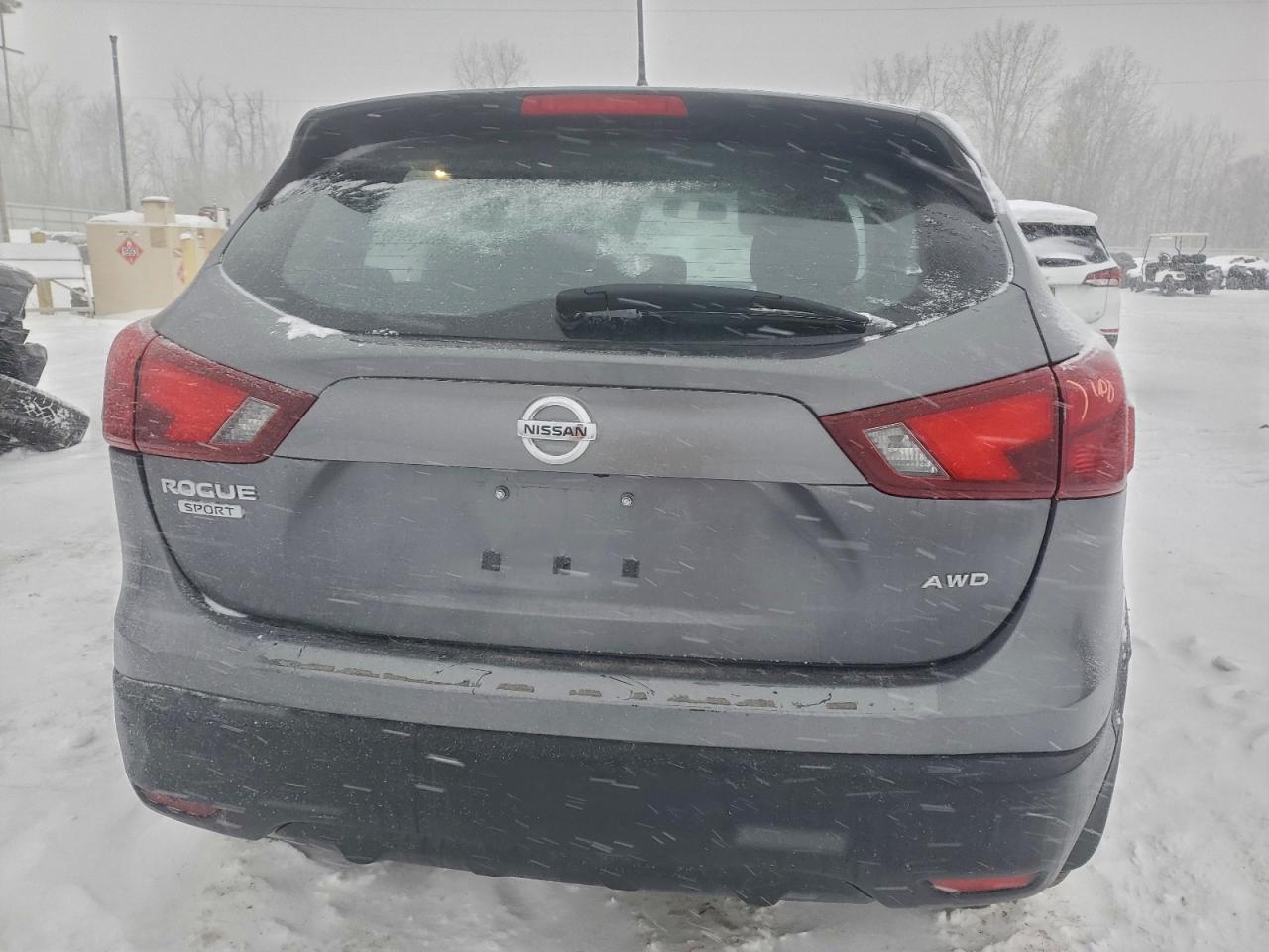 2018 NISSAN ROGUE SPORT S photo 6