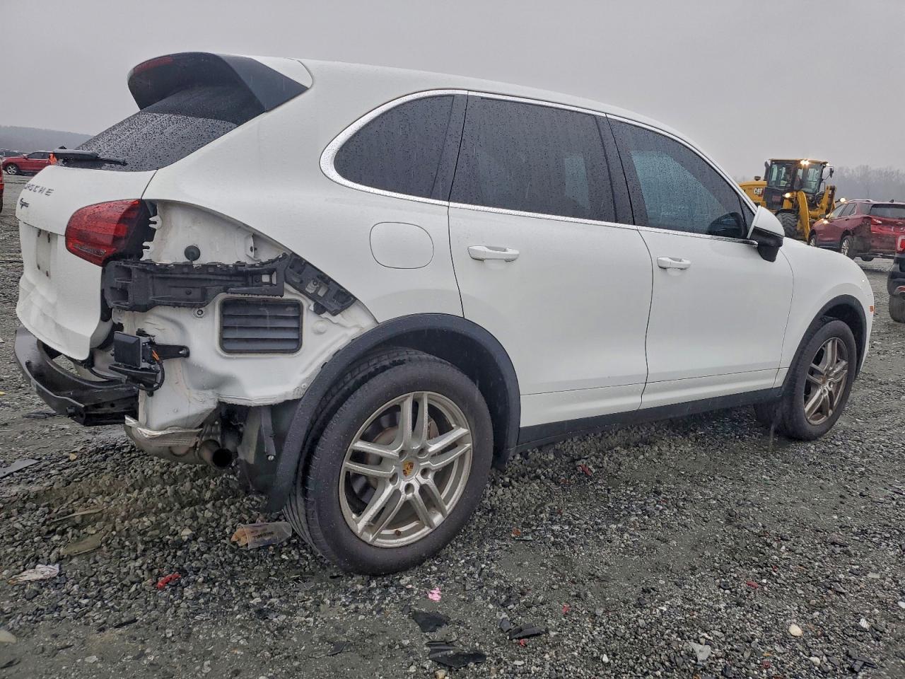 2016 PORSCHE CAYENNE photo 3