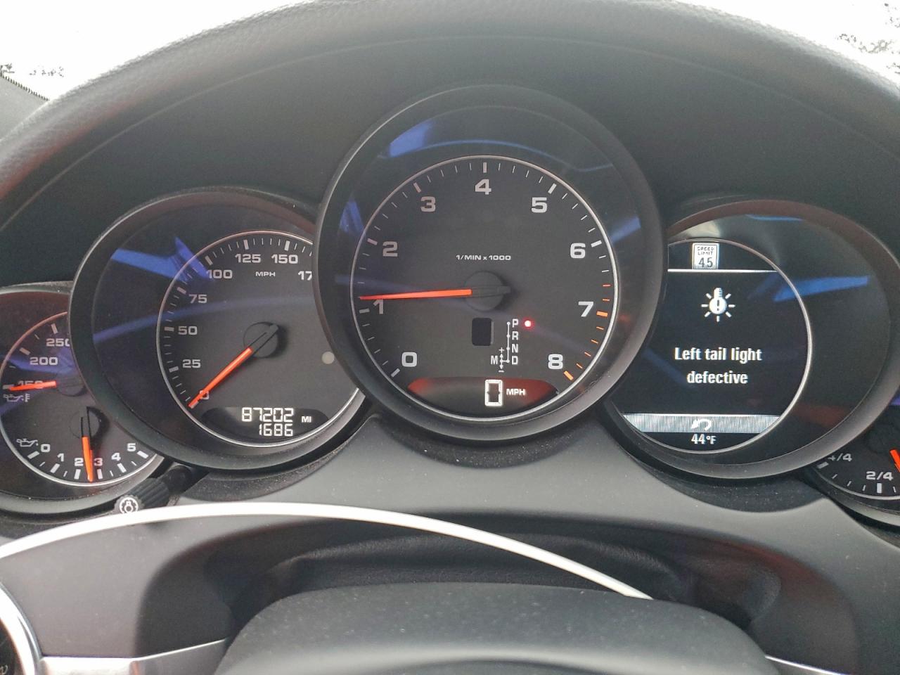 2016 PORSCHE CAYENNE photo 9