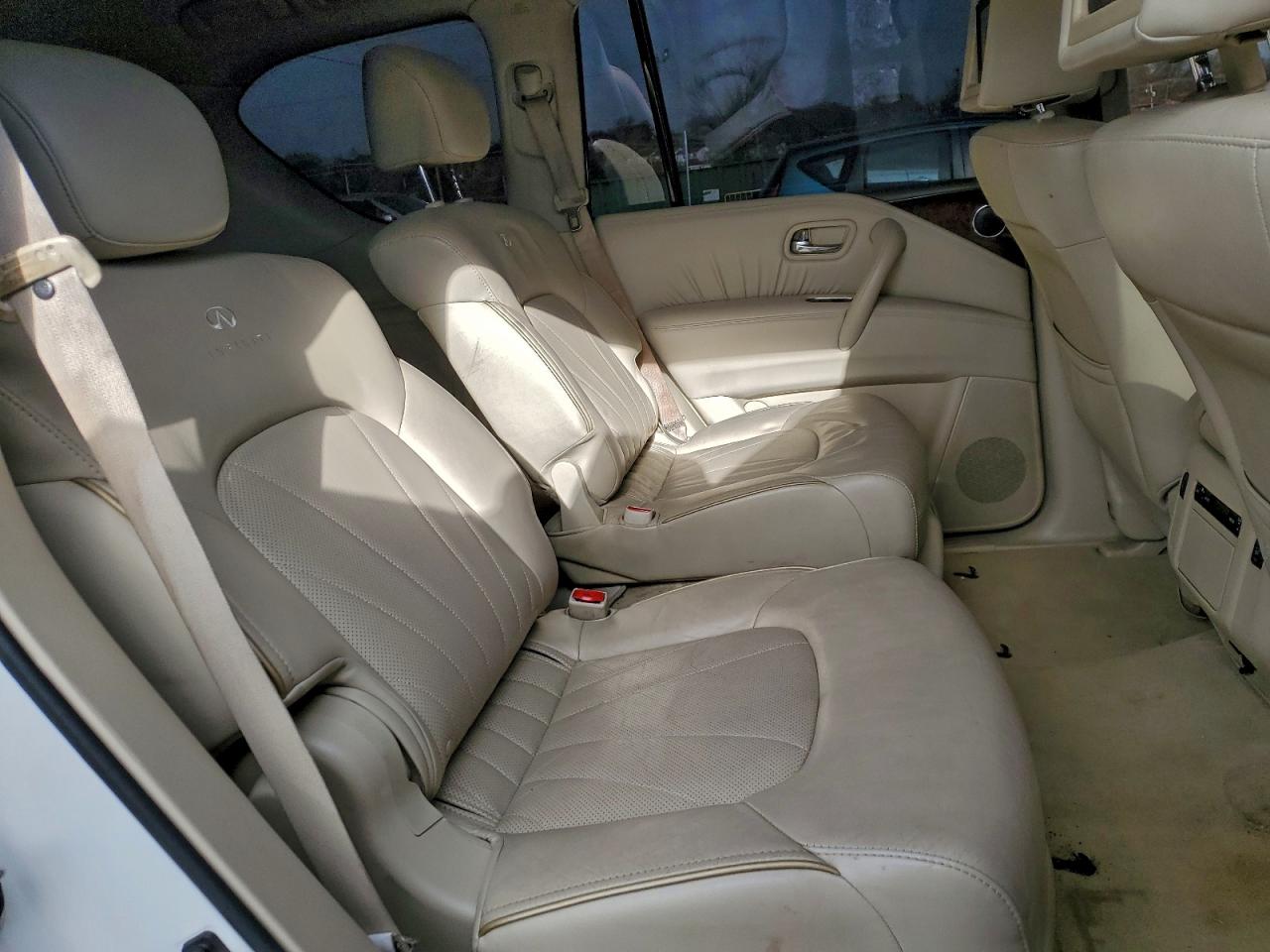 2012 INFINITI QX56 photo 11
