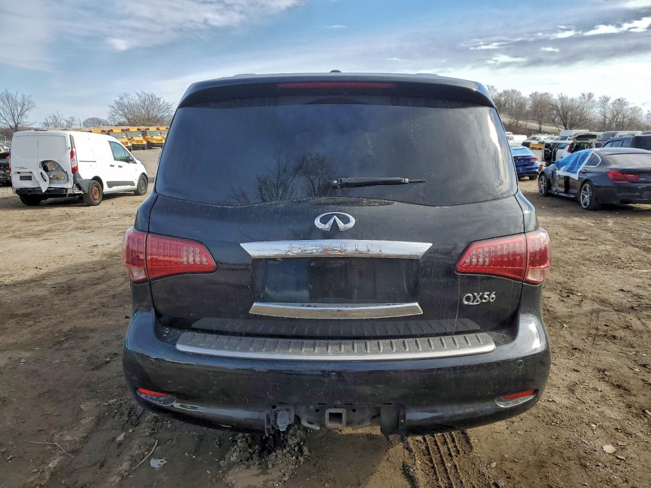 2012 INFINITI QX56 photo 6