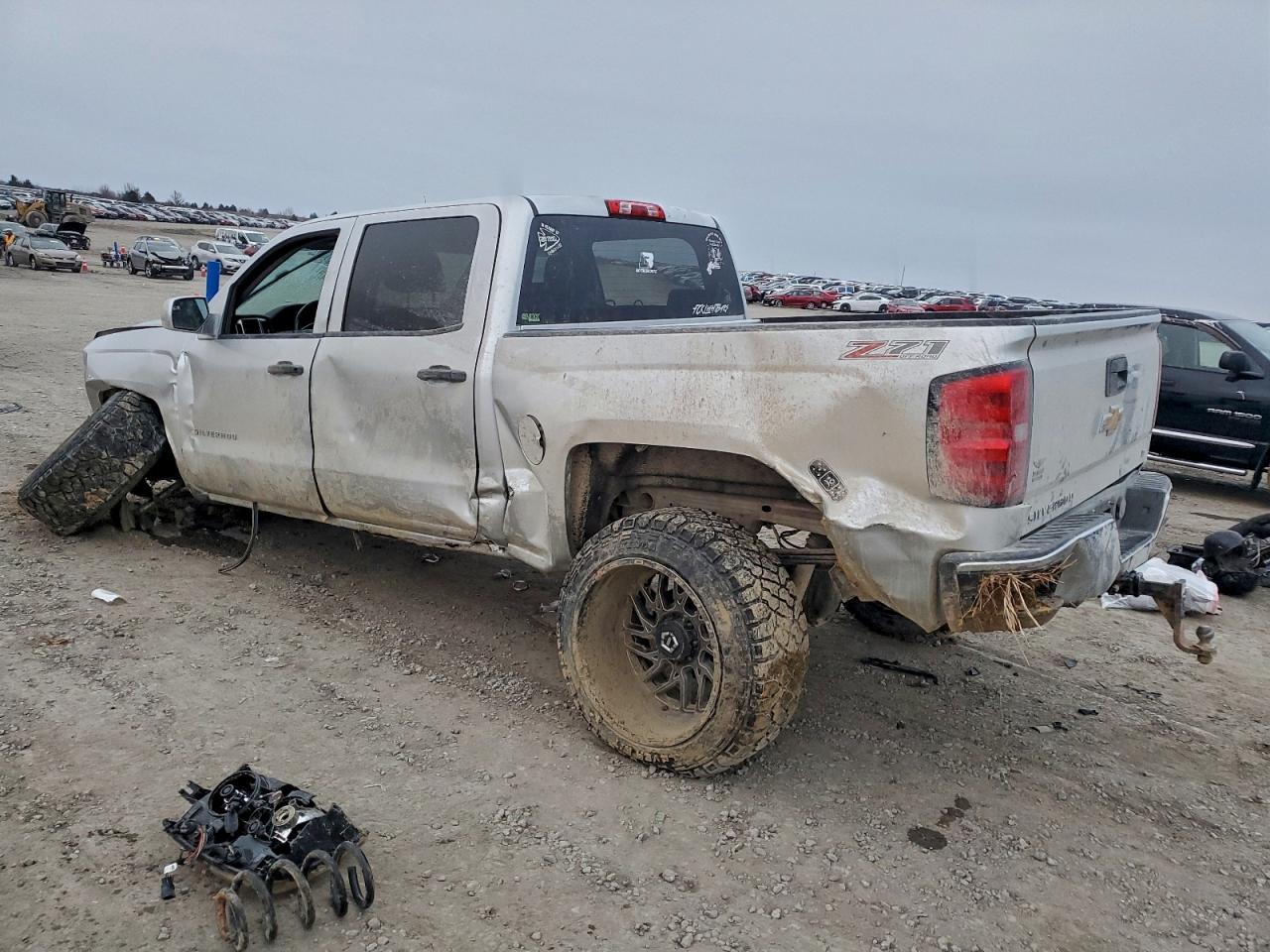 2014 CHEVROLET SILVERADO K1500 LT photo 2