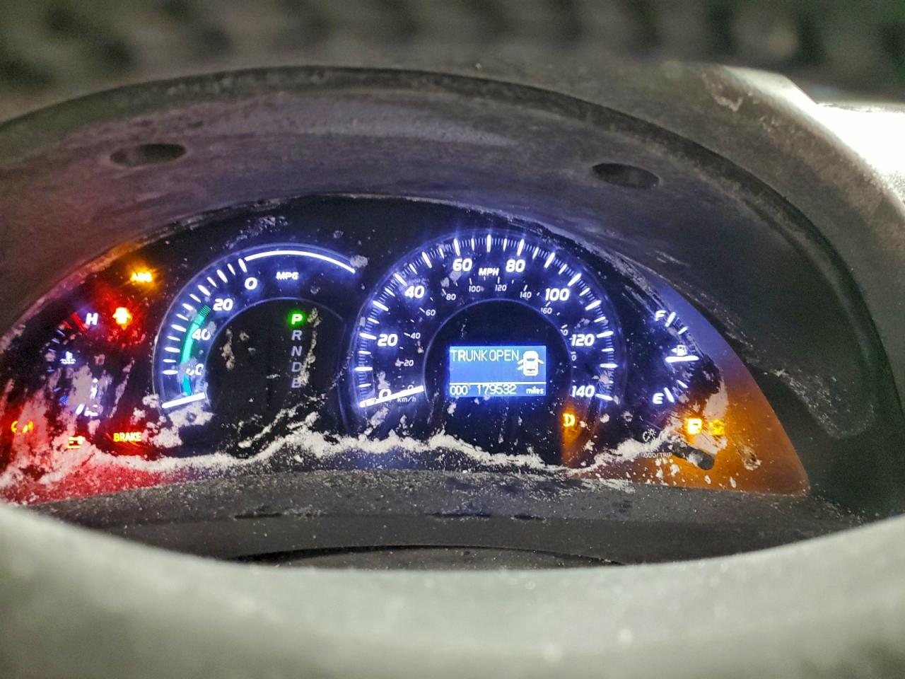 2011 TOYOTA CAMRY HYBRID photo 9