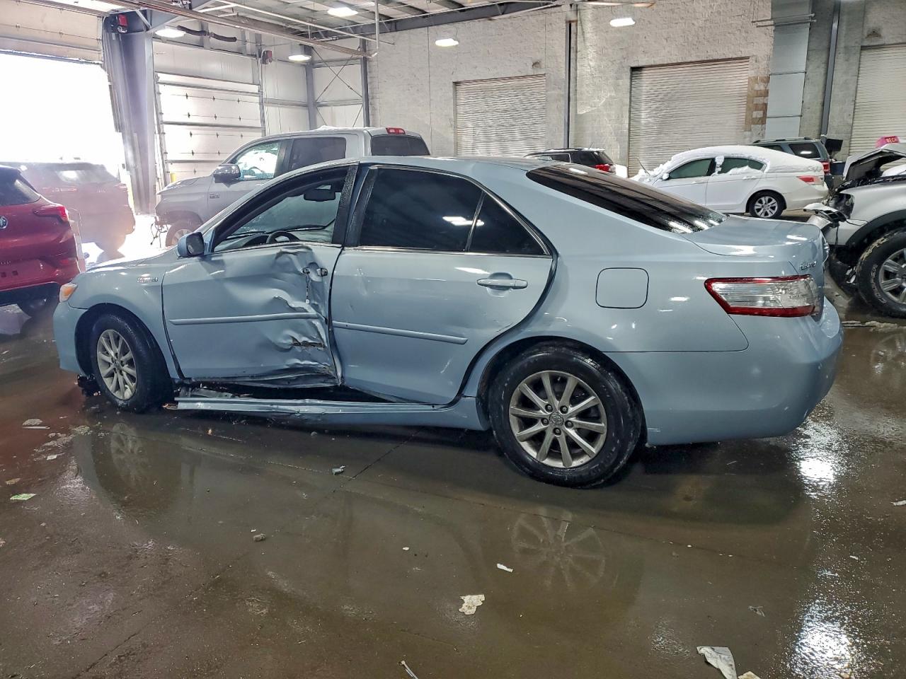 2011 TOYOTA CAMRY HYBRID photo 2
