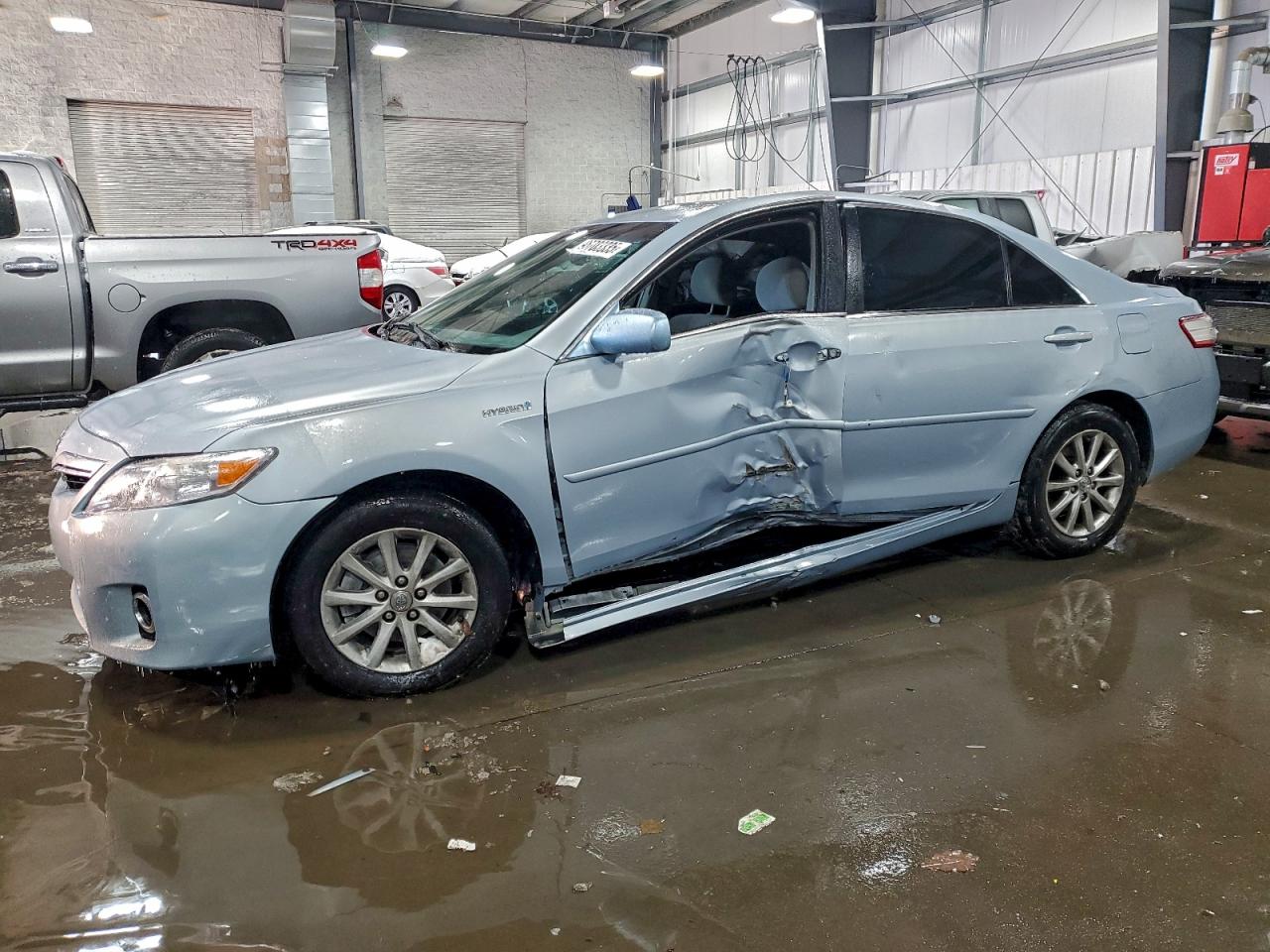 2011 TOYOTA CAMRY