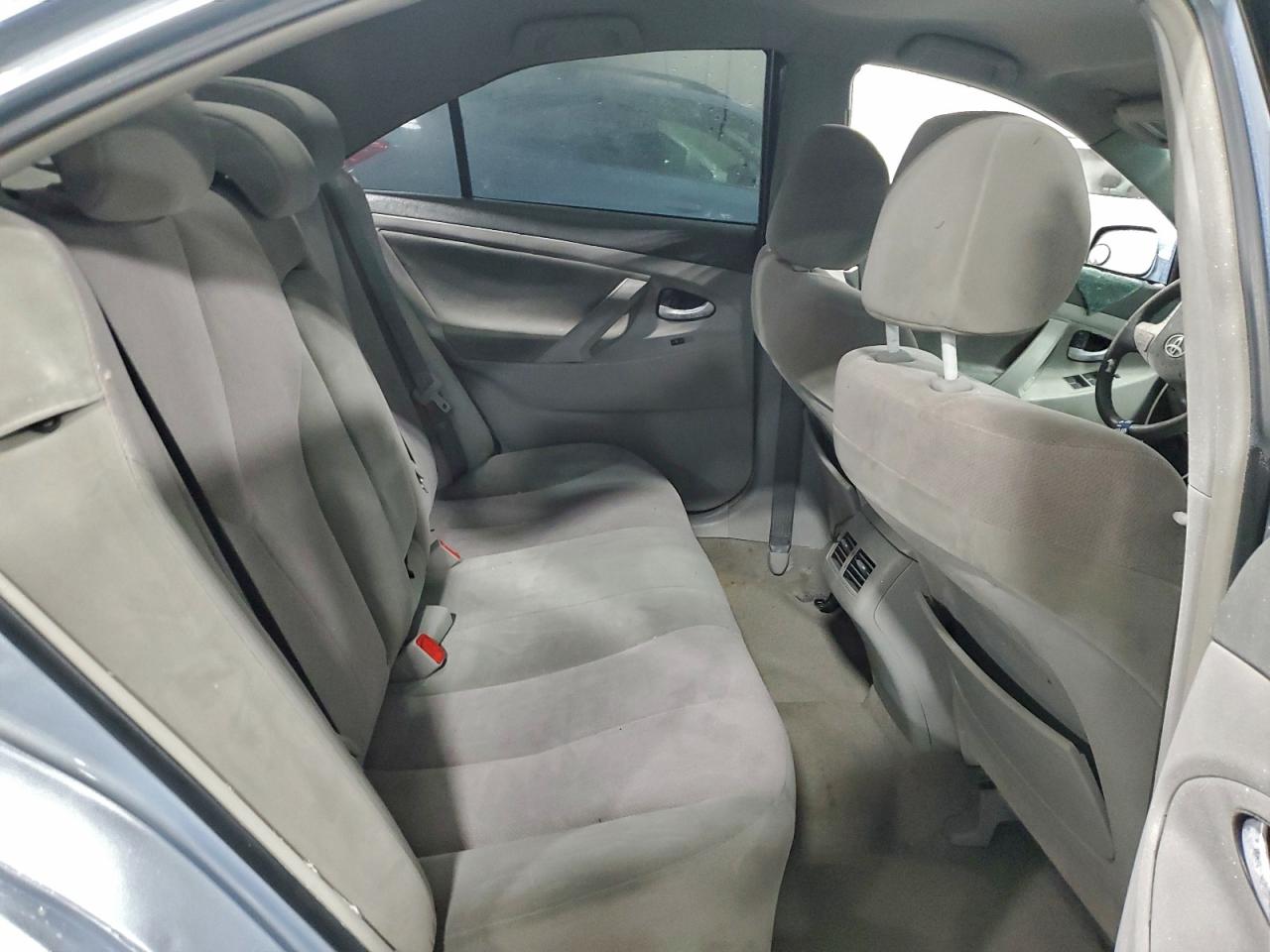 2011 TOYOTA CAMRY HYBRID photo 10
