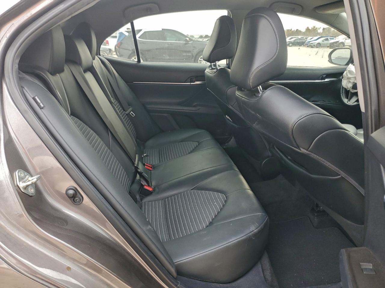 2021 TOYOTA CAMRY SE photo 10