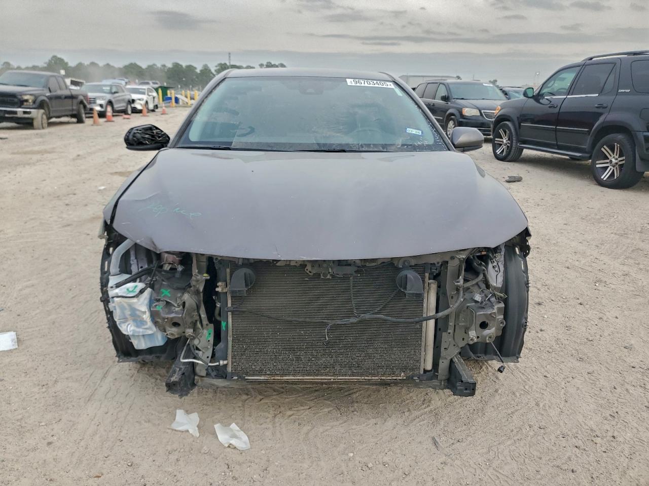 2021 TOYOTA CAMRY SE photo 5