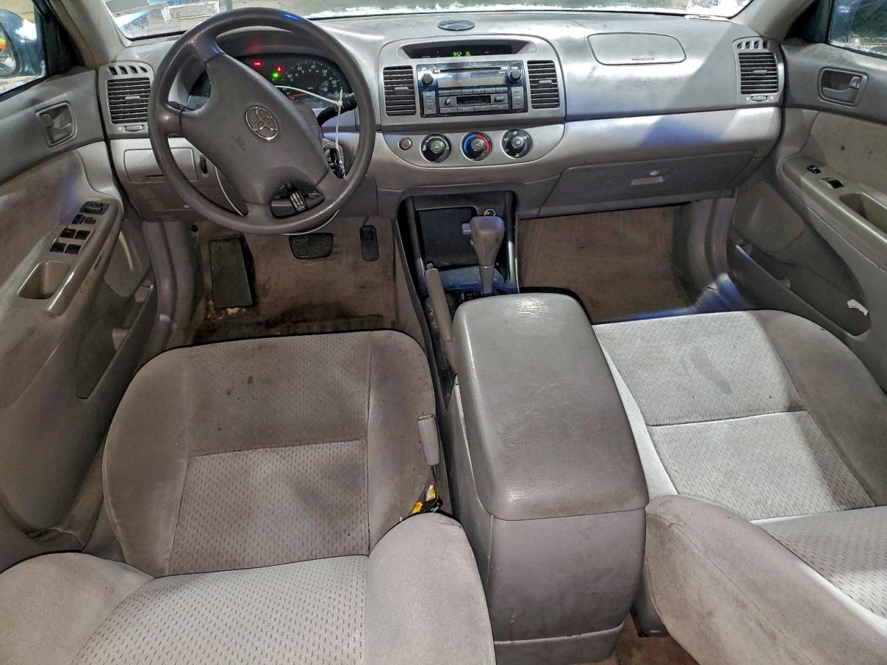 2003 TOYOTA CAMRY LE photo 8