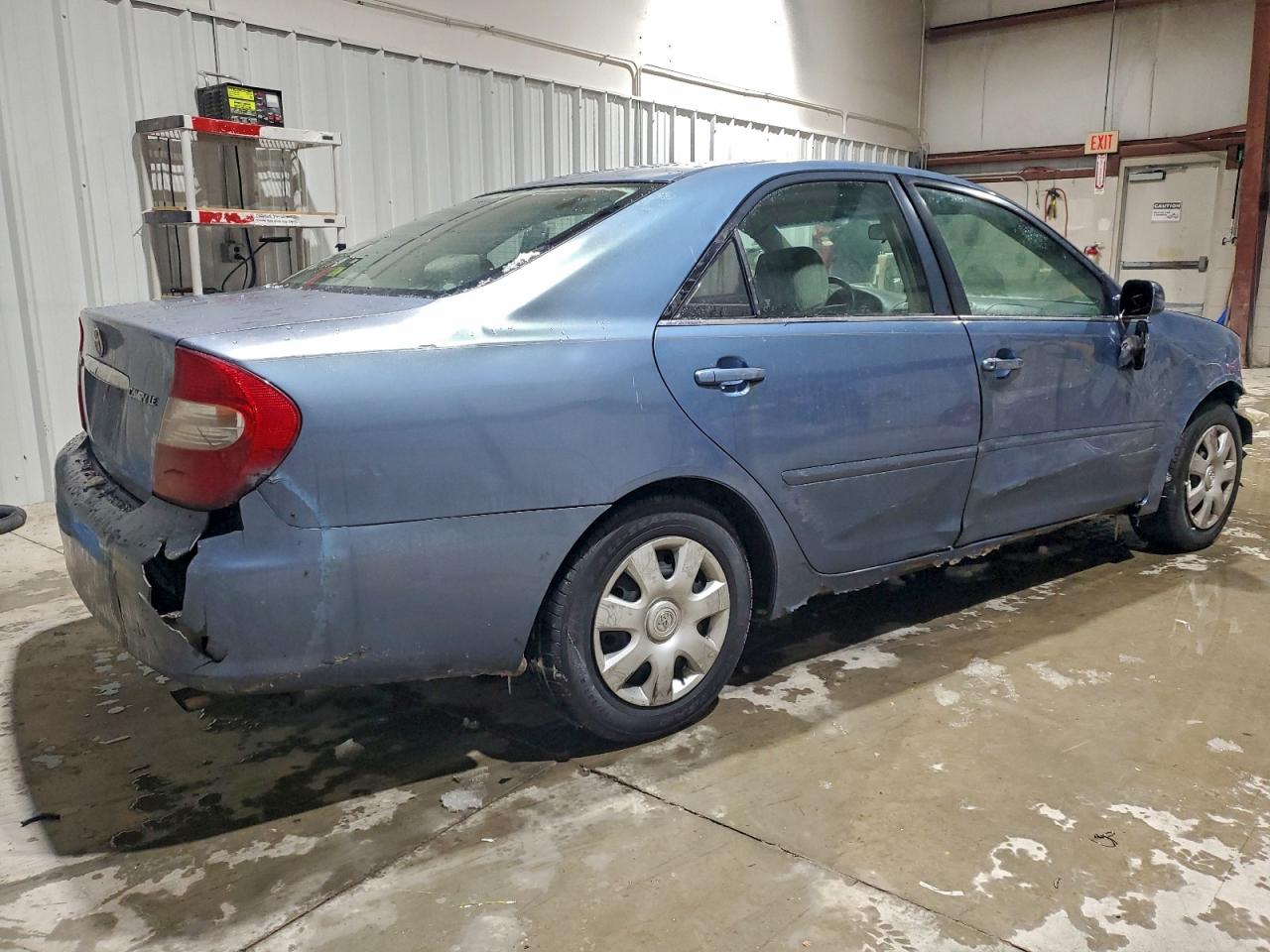 2003 TOYOTA CAMRY LE photo 3
