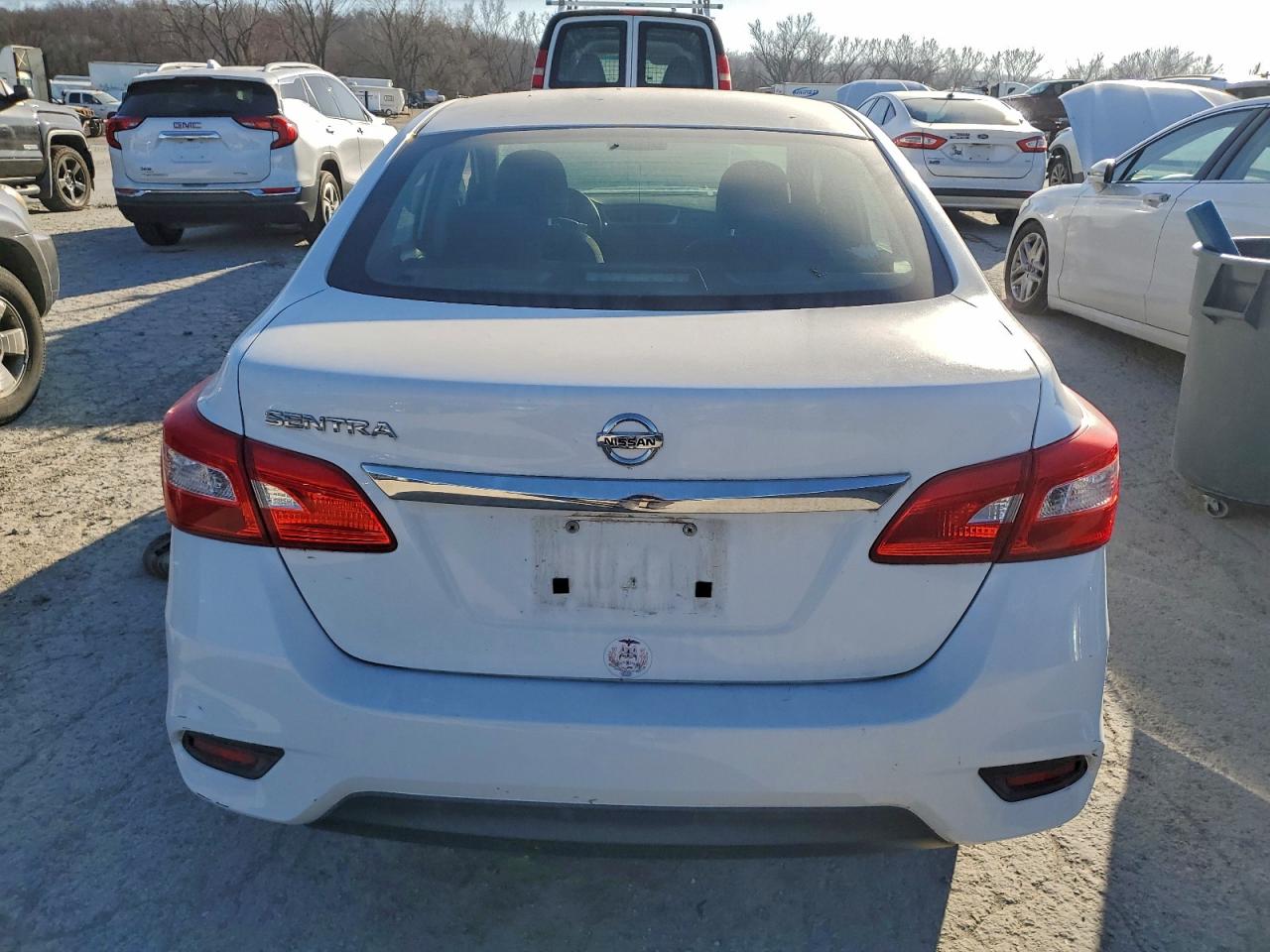 2016 NISSAN SENTRA S photo 6