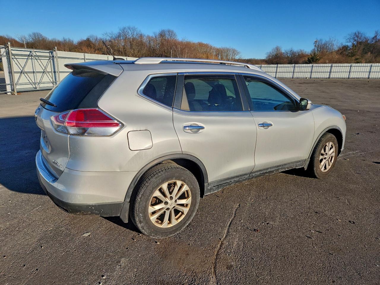 2016 NISSAN ROGUE S photo 3