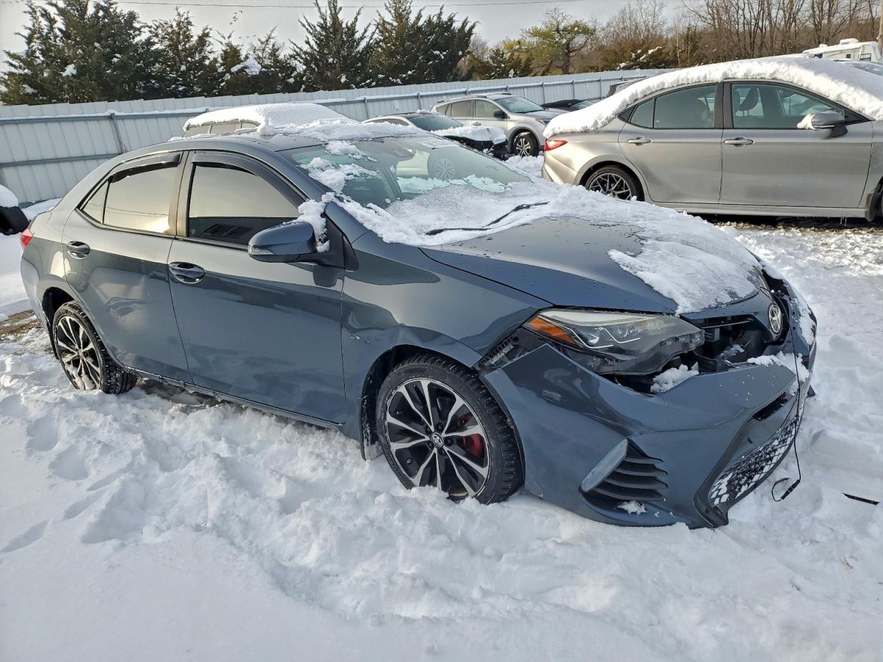 2018 TOYOTA COROLLA L photo 4