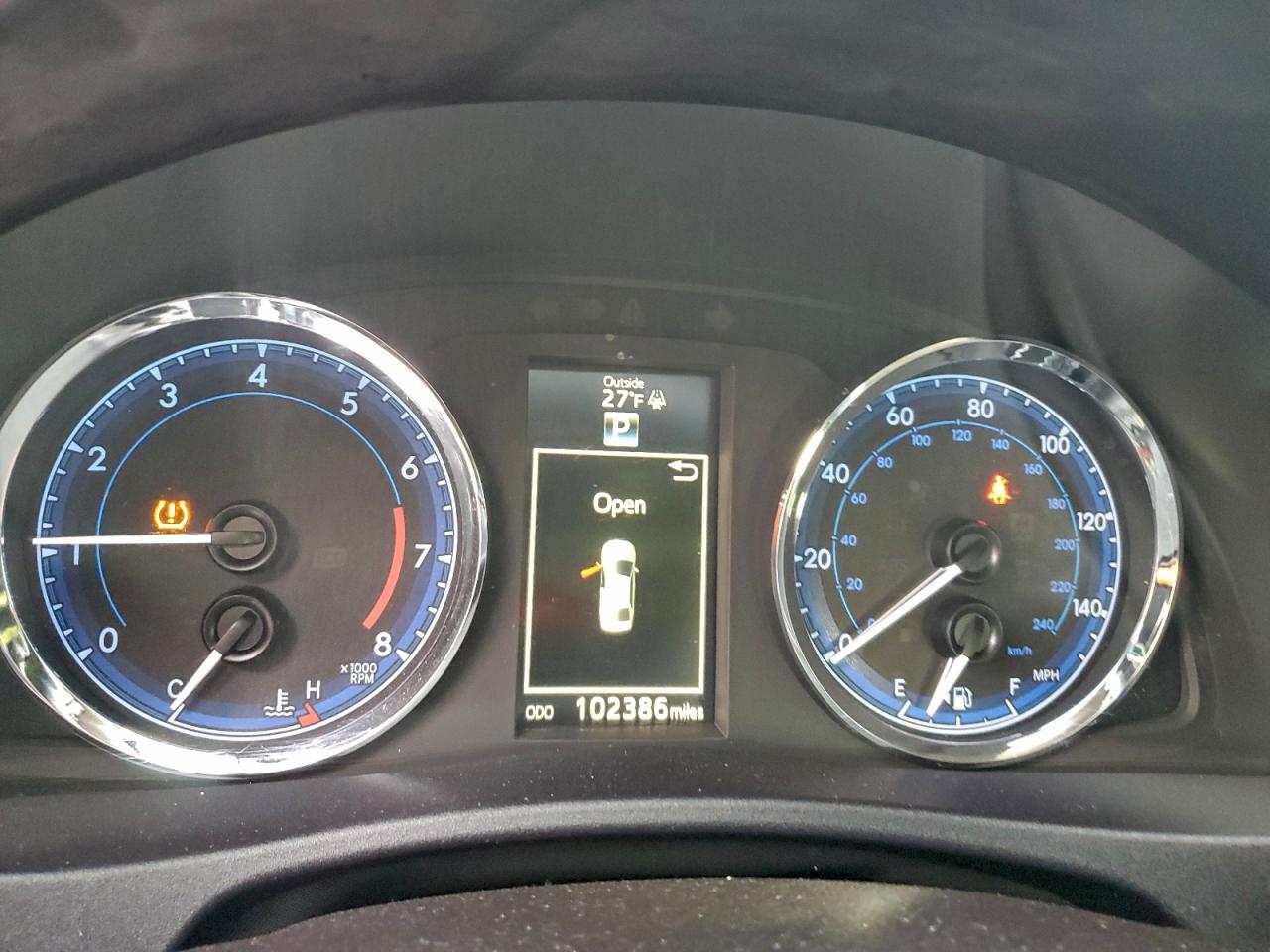 2018 TOYOTA COROLLA L photo 9