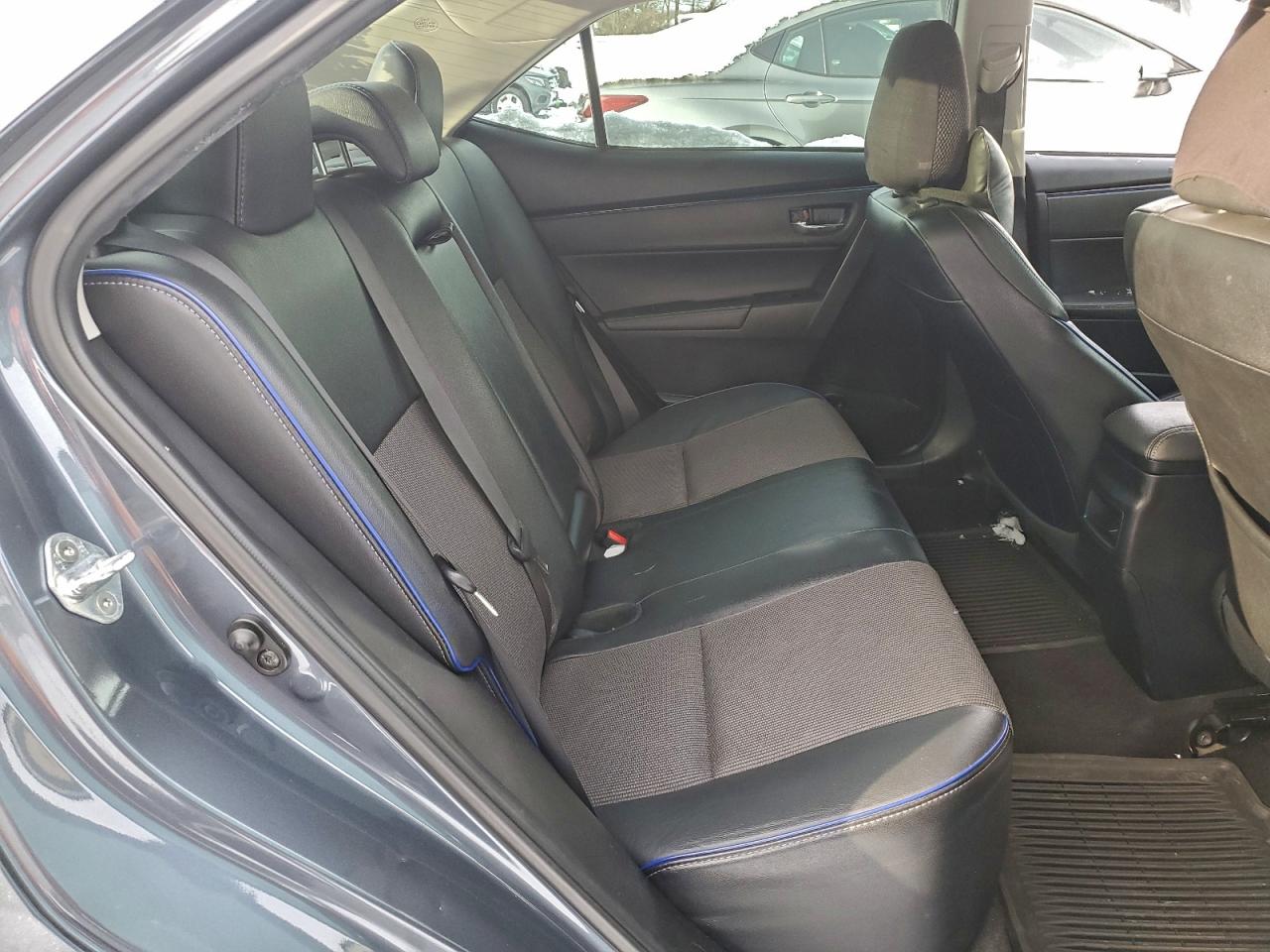 2018 TOYOTA COROLLA L photo 10