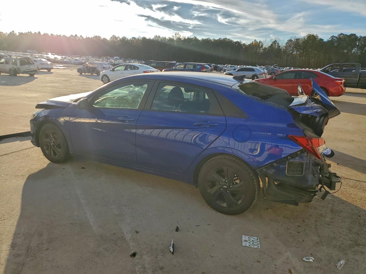 2022 HYUNDAI ELANTRA SEL photo 2