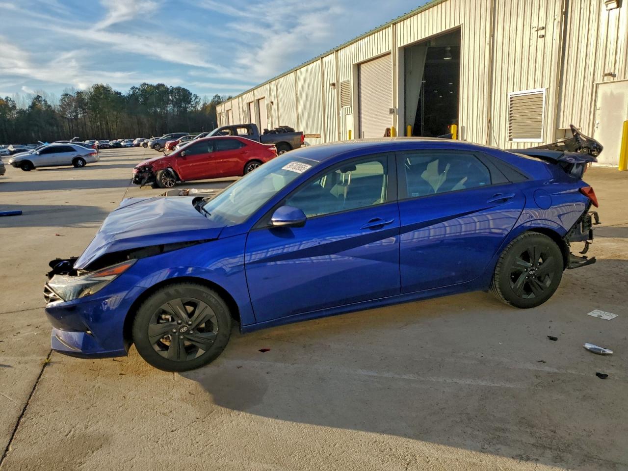 2022 HYUNDAI ELANTRA